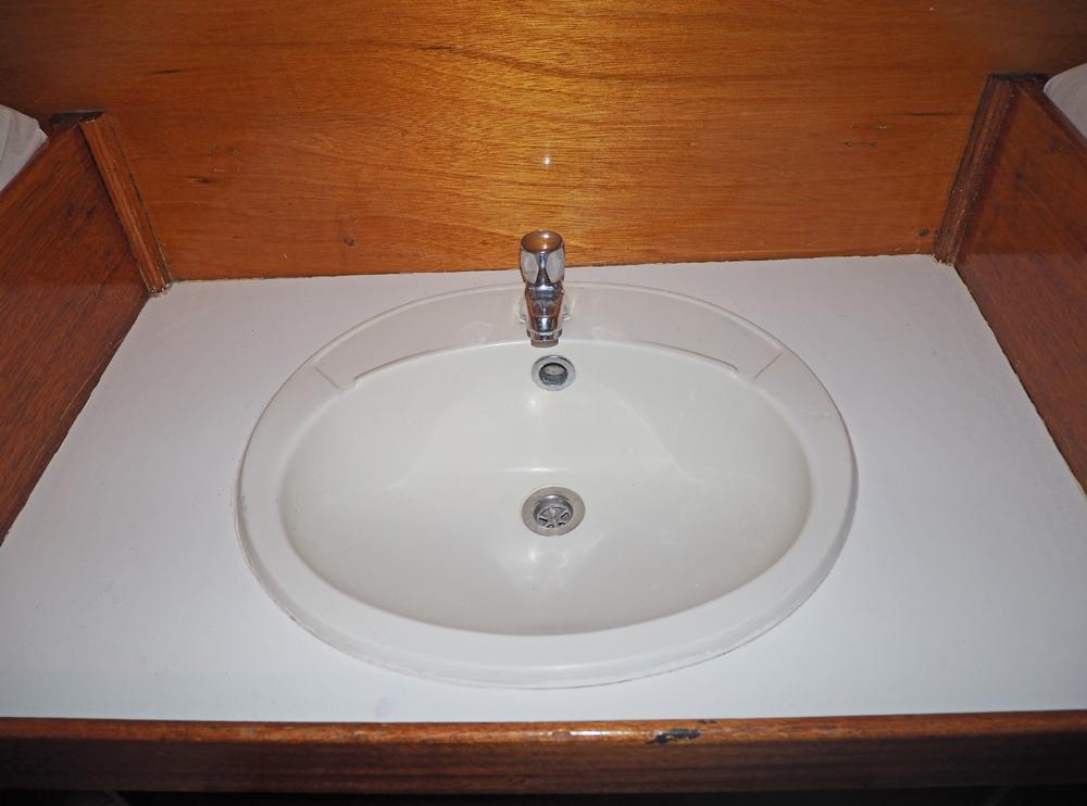 Cabin en avant, H&eacute;bergements